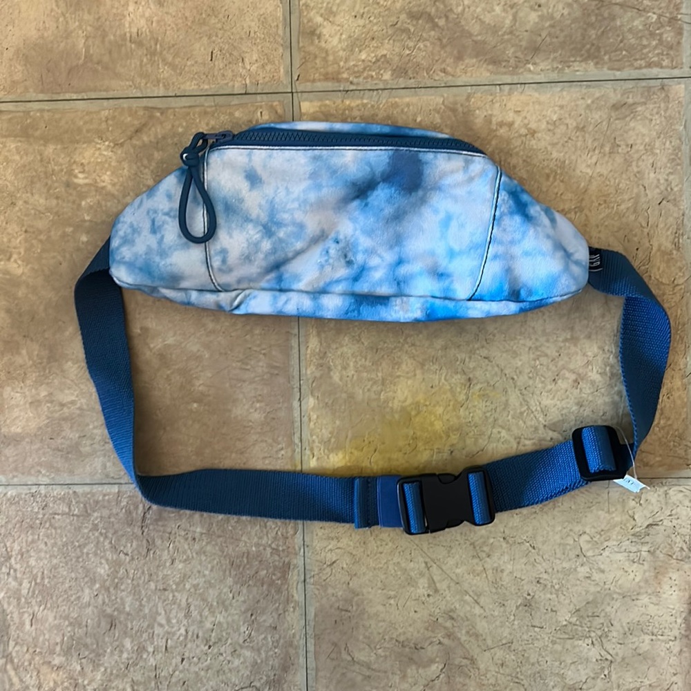 Gap belt bag, blue tie dye
